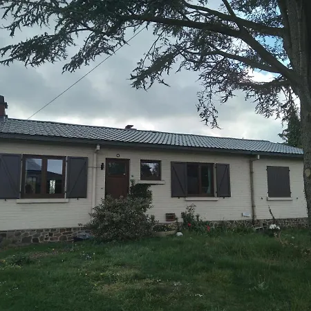 Holiday home La Bergeronnette Avec La Chaleur Du Feu De Bois Et Le Jardin